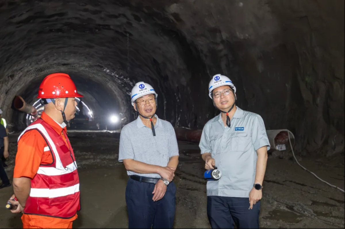 劉偉平赴湖北宜昌調研三峽水運新通道工程